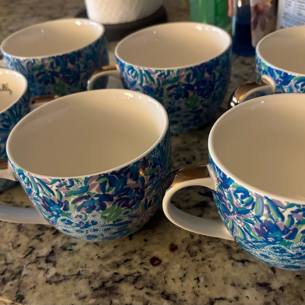Lily Pulitzer Set of 6 “High Maintenance” Ceramic Mugs w/gold trimmed handles.